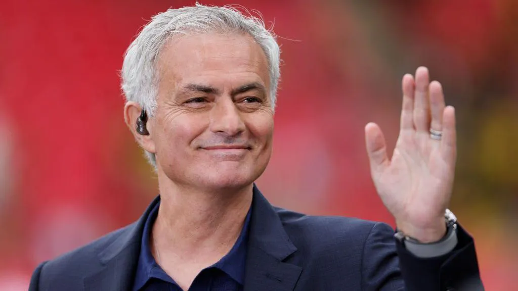 Who says not to this Portuguese giant? - The Special One arrives for negotiations