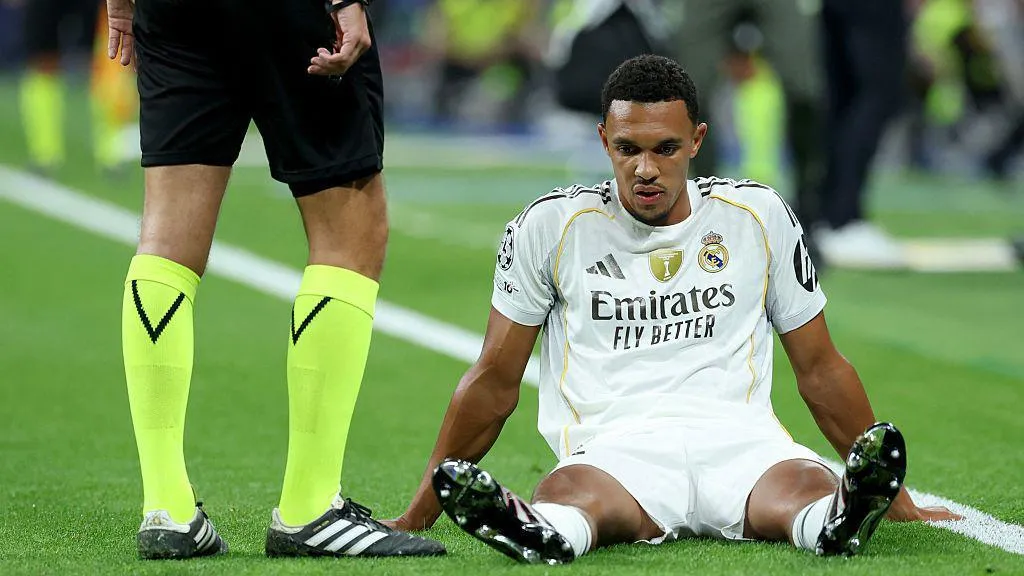 The English defender sustains premature blow in Los Blancos European tie