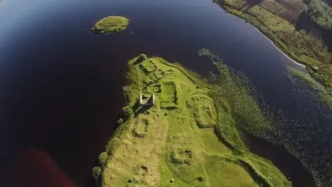 Long-Lost Royal Stronghold Discovered on Hebridean Isle