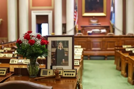 Minnesota Voters Go to Election Sites to Occupy Position of Killed Lawmaker