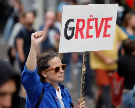 France Bracing for Major Strike Day During Deepening Governmental Turmoil