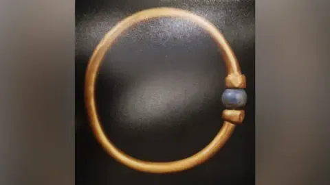 Egypt's Officials State Ancient Bracelet Has Been Taken and Destroyed